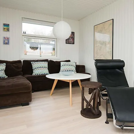 Holiday Home Bjert * Sonder Bjert